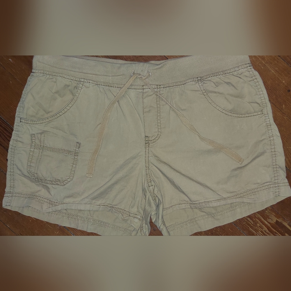 Faded Glory khaki shorts